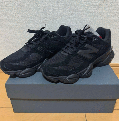 image_2025-12-01_220239058 New Balance 9060
