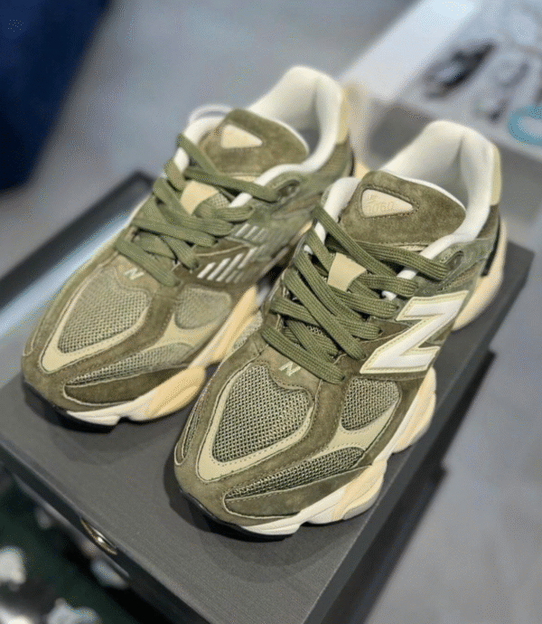New Balance 9060